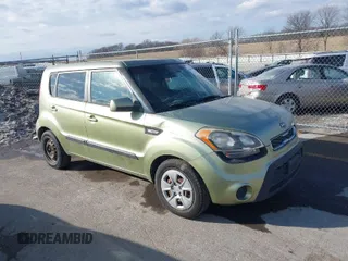 2012 Kia Soul with VIN KNDJT2A55C7443919, listed as a IAAI auction lot 41670865 with 146,096 mi miles. Bid and sale history available at carsss.com. Image 1.