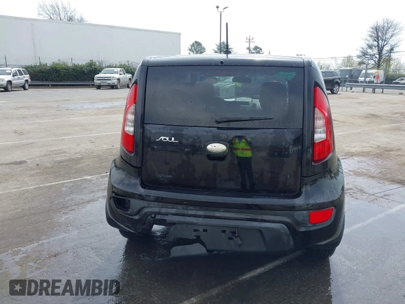 2013 Kia Soul with VIN KNDJT2A53D7621358, listed as a IAAI auction lot 41800278 with 89,452 mi miles. Bid and sale history available at carsss.com. Image 16.