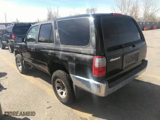 2000 Toyota 4Runner with VIN JT3GM84R0Y0061827, listed as a IAAI auction lot 41767033 with 237,007 mi miles. Bid and sale history available at carsss.com. Image 3.