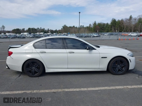 2013 BMW 5 Series 535i xDrive with VIN WBAFU7C51DDU68586, listed as a IAAI auction lot 41939159 with 111,496 mi miles and . Bid and sale history available at carsss.com. Image 13.