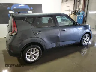 2023 Kia Soul LX with VIN KNDJ23AU5P7883418, listed as a Copart auction lot 55080605 with 39,292 mi miles and Salvage Title. Bid and sale history available at carsss.com. Image 3.