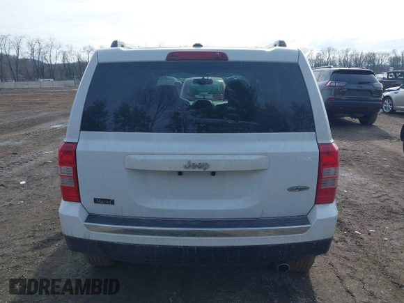 2016 Jeep Patriot Latitude with VIN 1C4NJPFA2GD562612, listed as a IAAI auction lot 41639913 with 120,823 mi miles and . Bid and sale history available at DreamBid. Image 17.