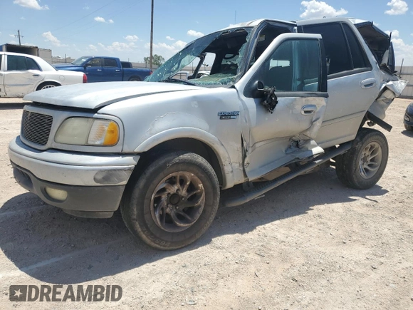 2000 Ford Expedition XLT with VIN 1FMRU15L6YLA47558, listed as a Copart auction lot 62499294 with 0 mi miles and Salvage Title. Bid and sale history available at carsss.com. Image 1.