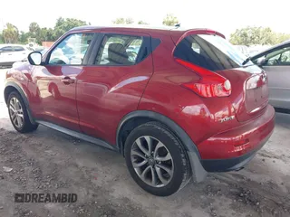 2013 Nissan Juke SL z VIN JN8AF5MV8DT221618, wystawiony jako IAAI lot #42535673 z przebiegiem 133 490 mil mil oraz . Historia ofert i sprzedaży dostępna na DreamBid. Obrazek 3.