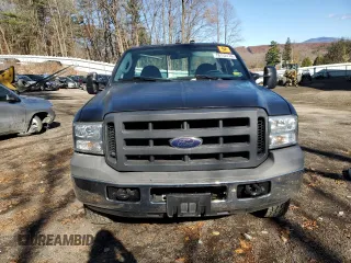 2005 Ford F-250 XL with VIN 1FTNF21575EC18747, listed as a Copart auction lot 78152474 with 52,950 mi miles and Salvage Title. Bid and sale history available at DreamBid. Image 5.
