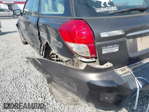 2009 Subaru Outback Special Edition with VIN 4S4BP61C897345583, listed as a IAAI auction lot 42065689 with 262,944 mi miles and . Bid and sale history available at DreamBid. Image 19.