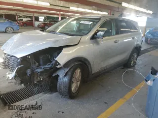 2019 Kia Sorento LX z VIN 5XYPG4A54KG480732, wystawiony jako Copart lot #87833135 z przebiegiem 102 219 mil mil oraz Szkody całkowita. Historia ofert i sprzedaży dostępna na DreamBid. Obrazek 1.