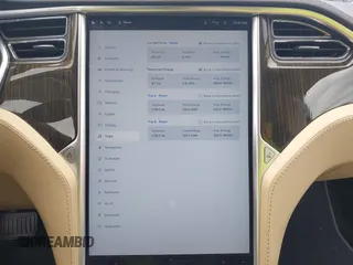 2013 Tesla Model S с VIN 5YJSA1DG9DFP06457, выставлен на аукционе IAAI как лот 42432903 с пробегом 108 007 миль миль и . История ставок и продаж доступна на DreamBid. Изображение 18.