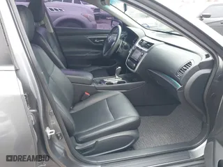 2018 Nissan Altima 2.5 SL with VIN 1N4AL3AP7JC184397, listed as a IAAI auction lot 41333050 with 110,206 mi miles. Bid and sale history available at carsss.com. Image 5.