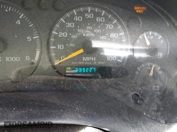 1999 GMC Jimmy SLE with VIN 1GKDT13W3X2504723, listed as a IAAI auction lot 41858184 with 239,227 mi miles. Bid and sale history available at carsss.com. Image 7.