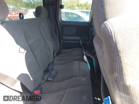 2004 Chevrolet Silverado 1500 Z71 with VIN 2GCEK19T441184081, listed as a IAAI auction lot 42142394 with 189,892 mi miles. Bid and sale history available at carsss.com. Image 8.