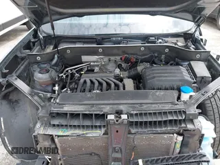 2019 Volkswagen Atlas SE z VIN 1V2WR2CAXKC611864, wystawiony jako IAAI lot #42151795 z przebiegiem 90 178 mil mil oraz . Historia ofert i sprzedaży dostępna na DreamBid. Obrazek 10.