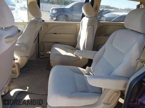 2008 Honda Odyssey LX with VIN 5FNRL382X8B038788, listed as a IAAI auction lot 41816070 with 122,687 mi miles. Bid and sale history available at carsss.com. Image 8.