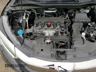 2022 Honda HR-V LX with VIN 3CZRU5H37NM739887, listed as a Copart auction lot 69119615 with 32,119 mi miles and Salvage title. Bid and sale history available at DreamBid. Image 14.