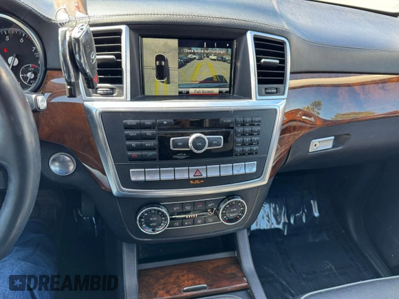 2014 Mercedes-Benz GL-Class GL 550 with VIN 4JGDF7DE1EA318611, listed as a Copart auction lot 54084385 with 184,784 mi miles and Clean Title. Bid and sale history available at carsss.com. Image 10.