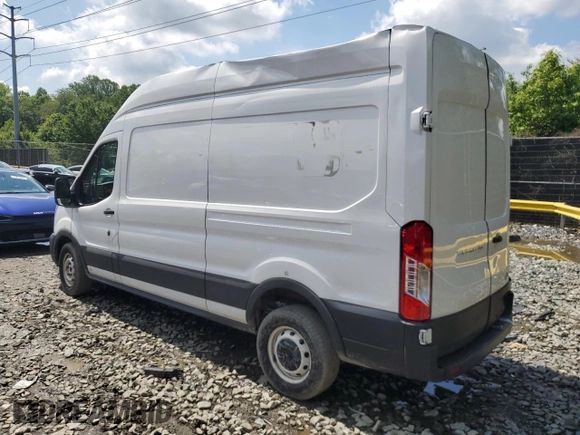2021 Ford Transit Cargo с VIN 1FTBR1X80MKA26754, выставлен на аукционе Copart как лот 57982185 с пробегом 80 537 миль миль и Списание • Salvage title. История ставок и продаж доступна на DreamBid. Изображение 2.