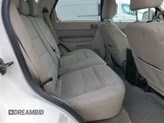 2010 Ford Escape Hybrid z VIN 1FMCU5K35AKC13081, wystawiony jako Copart lot #55447445 z przebiegiem 74 496 mil mil oraz Czysty tytuł • Clean title. Historia ofert i sprzedaży dostępna na DreamBid. Obrazek 11.