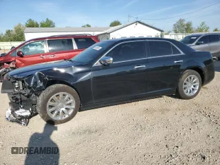 2012 Chrysler 300 Limited z VIN 2C3CCACG8CH206013, wystawiony jako Copart lot #56003905 z przebiegiem 129 798 mil mil oraz Szkody całkowita. Historia ofert i sprzedaży dostępna na DreamBid. Obrazek 1.