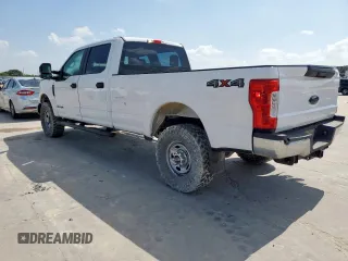 2017 Ford F-250 Lariat with VIN 1FT7W2BT5HEF21682, listed as a Copart auction lot 65200985 with 188,351 mi miles and Clean title. Bid and sale history available at DreamBid. Image 2.