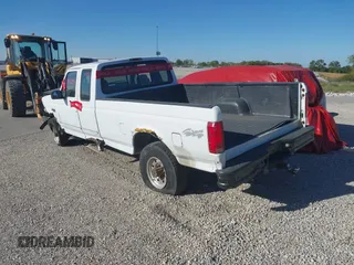 1995 Ford F-250 with VIN 1FTHX26F8SEA67408, listed as a IAAI auction lot 40466954 with 152,737 mi miles and . Bid and sale history available at DreamBid. Image 3.