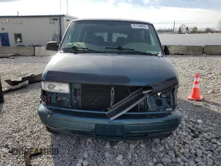 2002 Chevrolet Astro with VIN 1GNDM19XX2B155603, listed as a Copart auction lot 81746954 with Not Provided miles and Salvage Title. Bid and sale history available at carsss.com. Image 5.