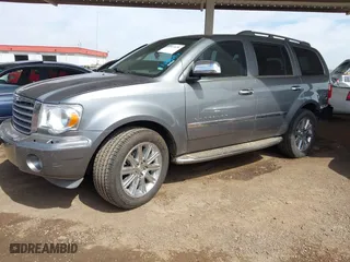 2008 Chrysler Aspen Limited with VIN 1A8HX58248F118670, listed as a IAAI auction lot 41897070 with 184,385 mi miles. Bid and sale history available at carsss.com. Image 2.