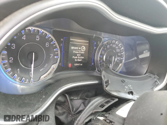 2015 Chrysler 200 Limited z VIN 1C3CCCAB3FN576736, wystawiony jako Copart lot #52708175 z przebiegiem 137 417 mil mil oraz Szkoda całkowita • Salvage title. Historia ofert i sprzedaży dostępna na DreamBid. Obrazek 9.