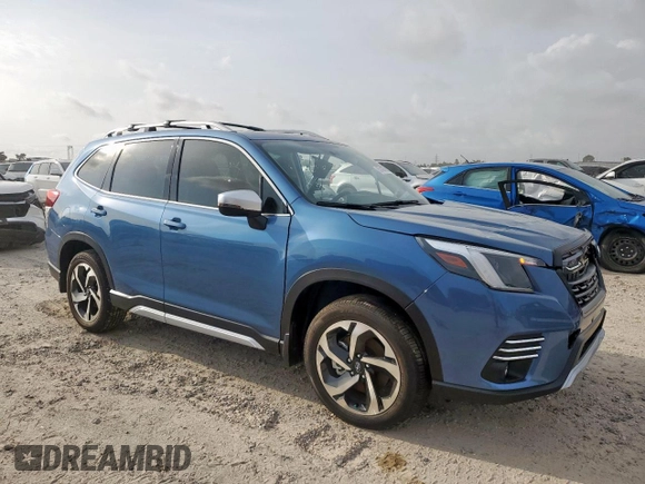 2023 Subaru Forester Touring с VIN JF2SKARC8PH454113, выставлен на аукционе Copart как лот 57437985 с пробегом 3 035 миль миль и Списание • Salvage title. История ставок и продаж доступна на DreamBid. Изображение 4.