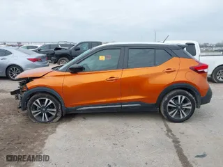 2019 Nissan Kicks SV with VIN 3N1CP5CUXKL558211, listed as a IAAI auction lot 41579395 with 1 mi miles. Bid and sale history available at carsss.com. Image 14.