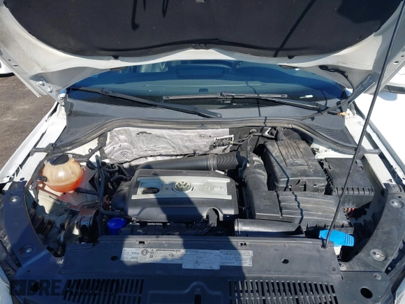 2013 Volkswagen Tiguan SE with VIN WVGBV7AX7DW511699, listed as a IAAI auction lot 41970908 with 164,758 mi miles and . Bid and sale history available at DreamBid. Image 10.