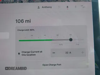 2019 Tesla Model 3 Mid Range z VIN 5YJ3E1EA1KF426824, wystawiony jako IAAI lot #41787234 z przebiegiem 69 879 mil mil oraz . Historia ofert i sprzedaży dostępna na DreamBid. Obrazek 17.