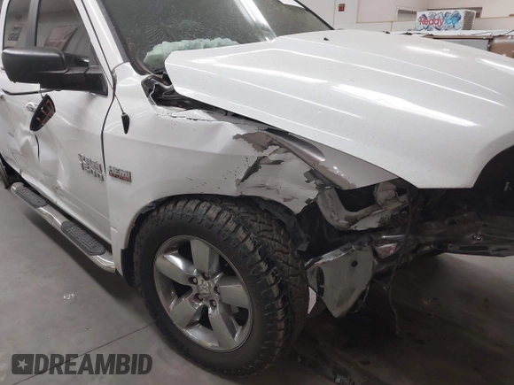 2017 Ram 1500 SLT z VIN 1C6RR6GTXHS547882, wystawiony jako IAAI lot #41959516 z przebiegiem 85 524 mil mil oraz . Historia ofert i sprzedaży dostępna na DreamBid. Obrazek 6.
