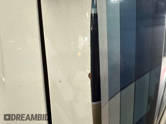 2020 Ford Transit Cargo z VIN 1FTBR2YG5LKA32432, wystawiony jako IAAI lot #42493895 z przebiegiem 134 672 mil mil oraz . Historia ofert i sprzedaży dostępna na DreamBid. Obrazek 25.