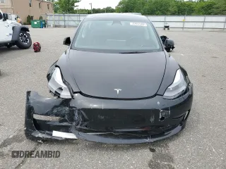 2022 Tesla Model 3 z VIN 5YJ3E1EA3NF287431, wystawiony jako Copart lot #58209025 z przebiegiem 96 549 mil mil oraz Czysty tytuł • Clean title. Historia ofert i sprzedaży dostępna na DreamBid. Obrazek 5.