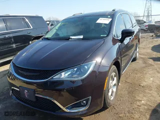 2017 Chrysler Pacifica Touring-L Plus with VIN 2C4RC1EG6HR577370, listed as a IAAI auction lot 41768996 with 92,569 mi miles. Bid and sale history available at carsss.com. Image 17.