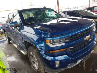 2016 Chevrolet Silverado 1500 LT with VIN 3GCUKREC6GG266485, listed as a IAAI auction lot 41720514 with 105,464 mi miles. Bid and sale history available at carsss.com. Image 1.