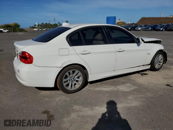 2007 BMW 3 Series 328i with VIN WBAVA33507PG49424, listed as a Copart auction lot 44634465 with 178,634 mi miles and Salvage Title. Bid and sale history available at DreamBid. Image 3.