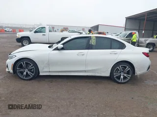2022 BMW 3 Series 330i with VIN 3MW5R1J01N8C59980, listed as a IAAI auction lot 41445673 with 33,117 mi miles. Bid and sale history available at carsss.com. Image 14.