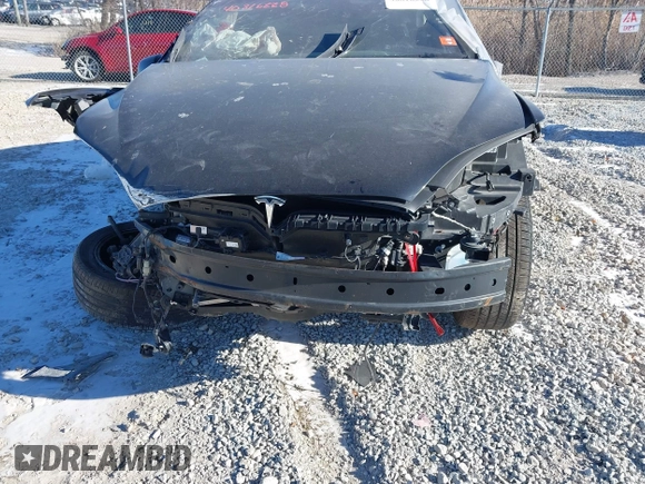 2017 Tesla Model X 90D z VIN 5YJXCBE26HF044710, wystawiony jako IAAI lot #40816228 z przebiegiem Nie podano mil oraz . Historia ofert i sprzedaży dostępna na DreamBid. Obrazek 10.