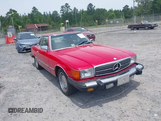 1985 Mercedes-Benz 380 z VIN WDBBA45C5FA024876, wystawiony jako IAAI lot #42283437 z przebiegiem 105 651 mil mil oraz . Historia ofert i sprzedaży dostępna na DreamBid. Obrazek 1.