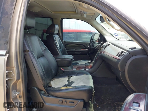2007 Cadillac Escalade ESV with VIN 1GYFK66877R354599, listed as a IAAI auction lot 42286079 with 198,438 mi miles and . Bid and sale history available at DreamBid. Image 5.