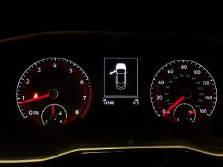 2020 Volkswagen Jetta S z VIN 3VWC57BUXLM086035, wystawiony jako Copart lot #52112945 z przebiegiem 74 540 mil mil oraz Szkoda całkowita • Salvage title. Historia ofert i sprzedaży dostępna na DreamBid. Obrazek 9.