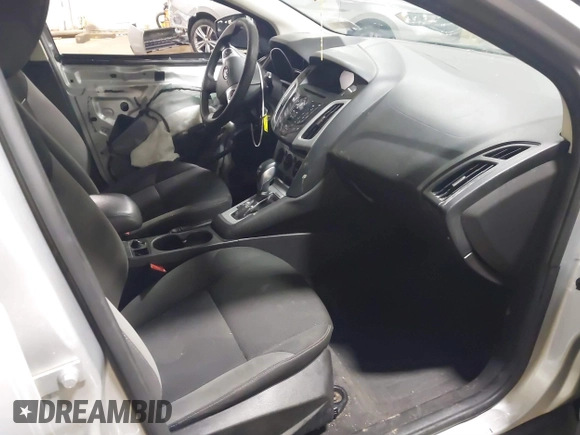 2014 Ford Focus SE with VIN 1FADP3K28EL424177, listed as a IAAI auction lot 41677768 with 104,279 mi miles. Bid and sale history available at carsss.com. Image 5.