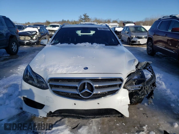 2014 Mercedes-Benz E 350 Luxury with VIN WDDHH8JB7EA822697, listed as a Copart auction lot 45219865 with 45,342 mi miles and Clean Title. Bid and sale history available at DreamBid. Image 5.