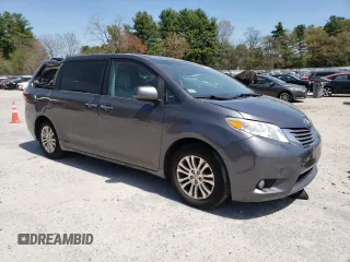 2017 Toyota Sienna XLE Auto Access Seat z VIN 5TDYZ3DC9HS890943, wystawiony jako Copart lot #55387005 z przebiegiem 146 986 mil mil oraz Szkoda całkowita • Salvage title. Historia ofert i sprzedaży dostępna na DreamBid. Obrazek 4.