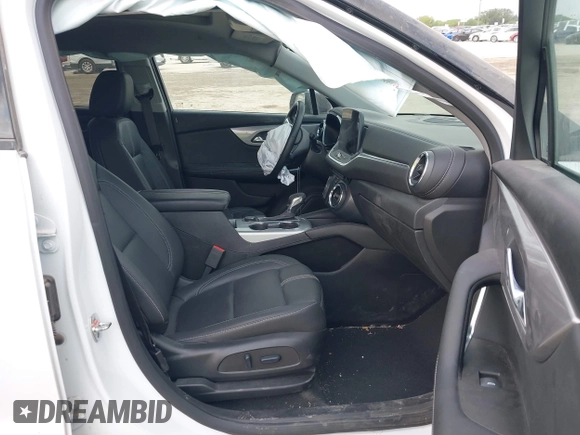 2024 Chevrolet Blazer LT с VIN 3GNKBDR43RS210038, выставлен на аукционе IAAI как лот 42144722 с пробегом 10 862 миль миль и . История ставок и продаж доступна на DreamBid. Изображение 5.
