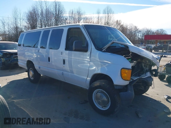 2003 Ford Econoline Passenger XL z VIN 1FBSS31L93HA92717, wystawiony jako IAAI lot #41680953 z przebiegiem 104 065 mil mil oraz . Historia ofert i sprzedaży dostępna na DreamBid. Obrazek 1.