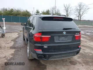 2013 BMW X5 xDrive50i с VIN 5UXZV8C54DL426713, выставлен на аукционе IAAI как лот 41742982 с пробегом 103 208 миль миль и . История ставок и продаж доступна на DreamBid. Изображение 3.