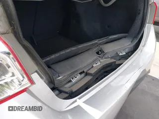 2019 Nissan Sentra S with VIN 3N1AB7AP6KY432493, listed as a IAAI auction lot 41892026 with 72,100 mi miles. Bid and sale history available at carsss.com. Image 6.