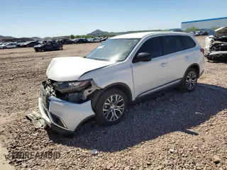 2018 Mitsubishi Outlander ES with VIN JA4AD2A36JZ021942, listed as a Copart auction lot 62025915 with 92,995 mi miles and Salvage title. Bid and sale history available at DreamBid. Image 1.